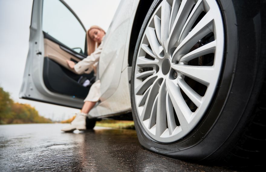 run flat tyres help drivers continue safely after a puncture